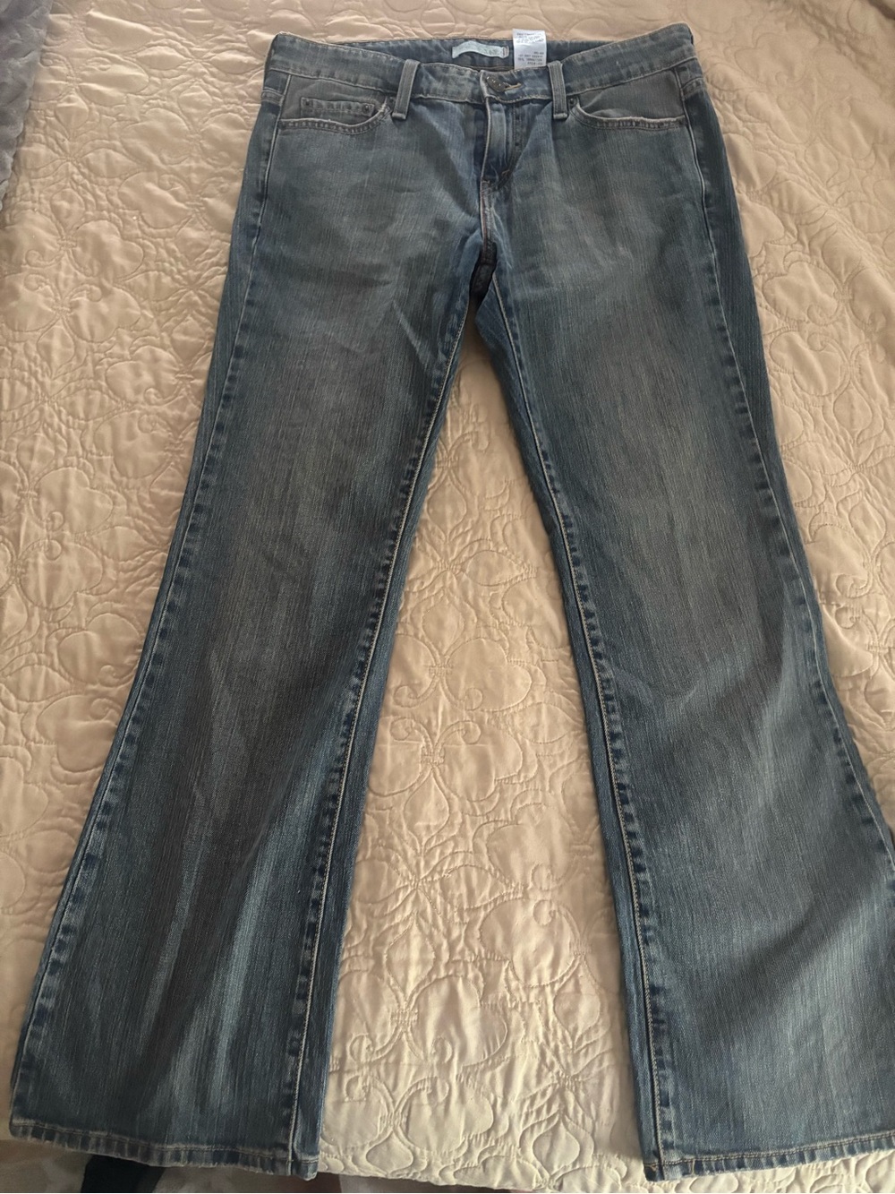 Levi's Blue Denim Jeans with Brass Buttons. Low-rise Boot Cut Women’s size 10